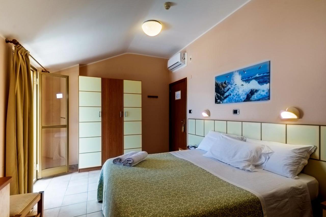 Hotel Miramare - Сільві-Марина Екстер'єр фото